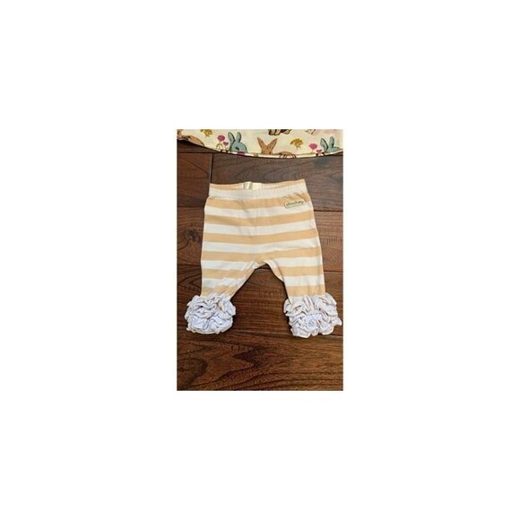 Beige and White Striped Sew Sassy "icings" / capri ruffle leggings - Picture 1 of 4